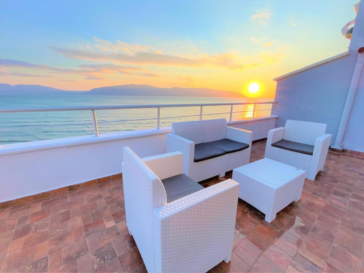 Sky & Sea Viewing Apartment Vlore Bagian luar foto