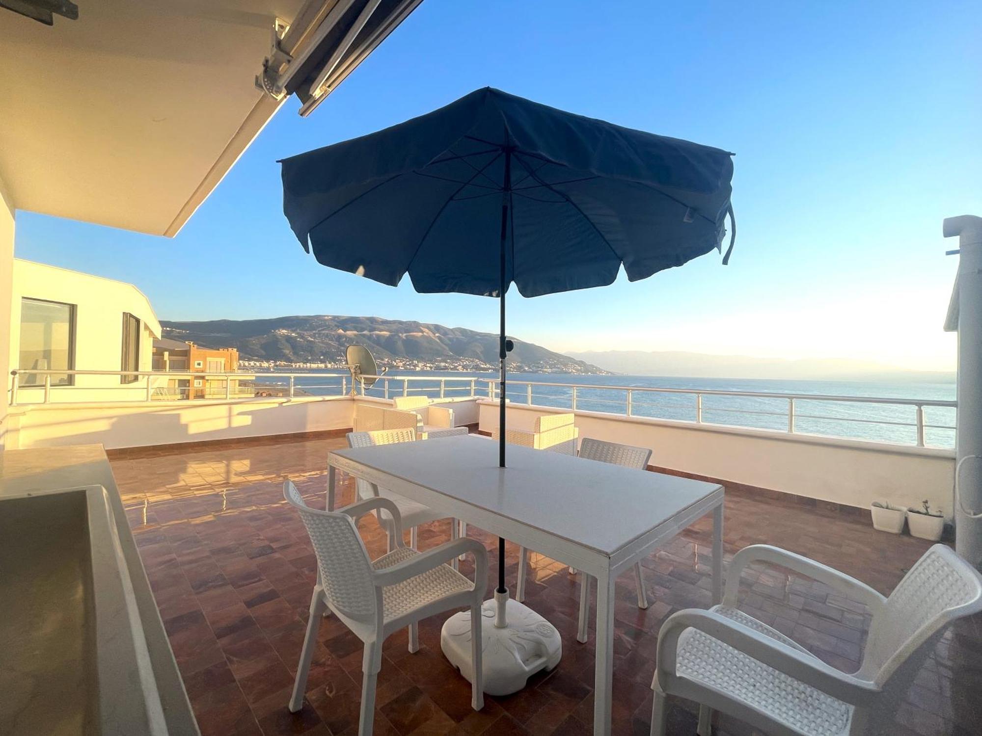 Sky & Sea Viewing Apartment Vlore Bagian luar foto
