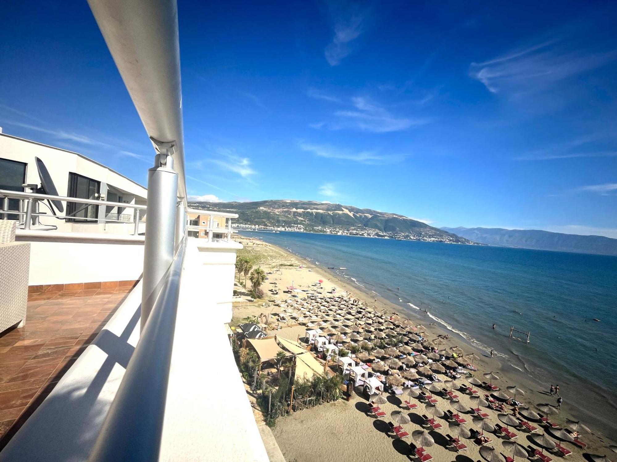 Sky & Sea Viewing Apartment Vlore Bagian luar foto